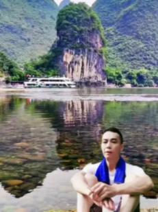 暖心！海南环岛高铁一男子突感不适 旅客医生紧急施救